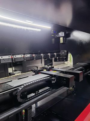 125 Tons Brake Pad Press Hydraulic Piston 6 Axis CNC Press Brake